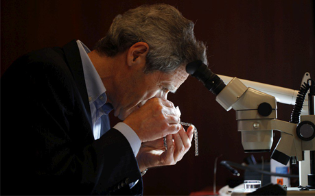 Evaluations by Gemologists Specialized in diamonds and pearls