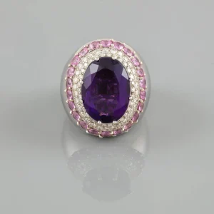 Anel em ouro branco com diamantes, safiras-rosa e quartzo ametista