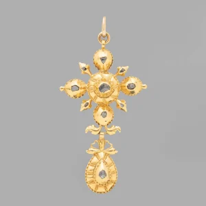 Pendente em Forma de Cruz